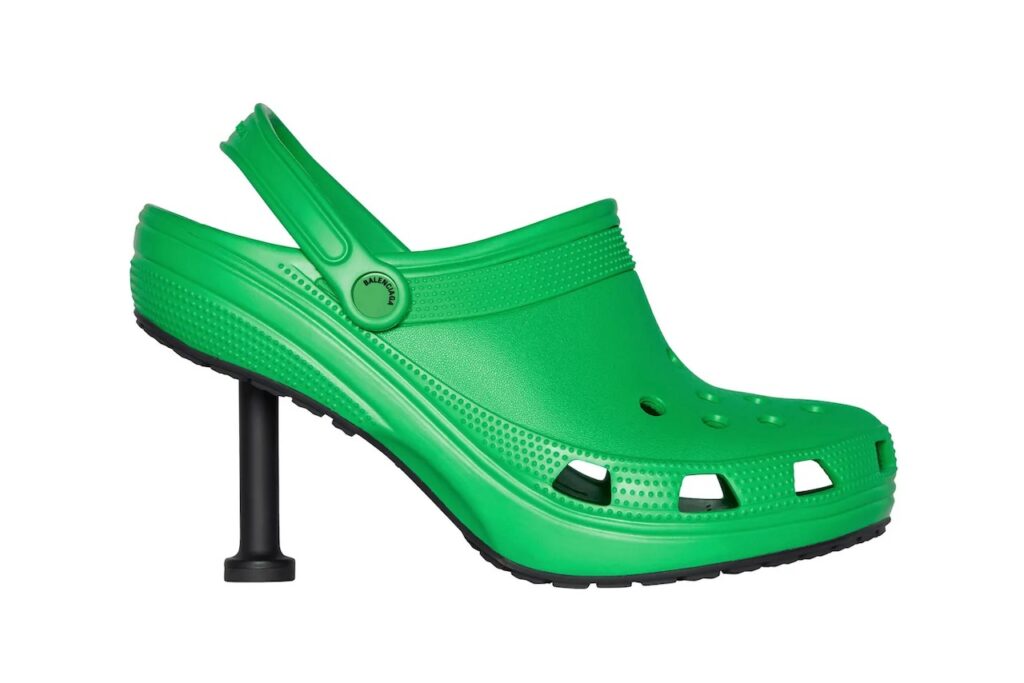 balenciaga crocs green